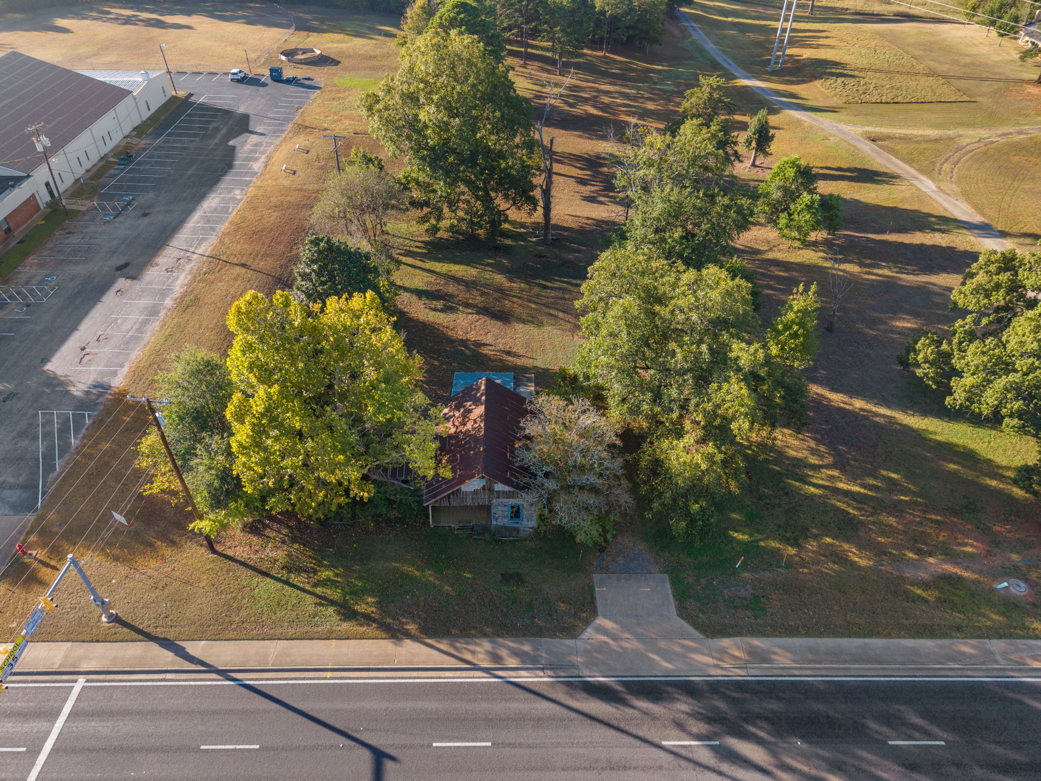 409 Main St, Whitehouse