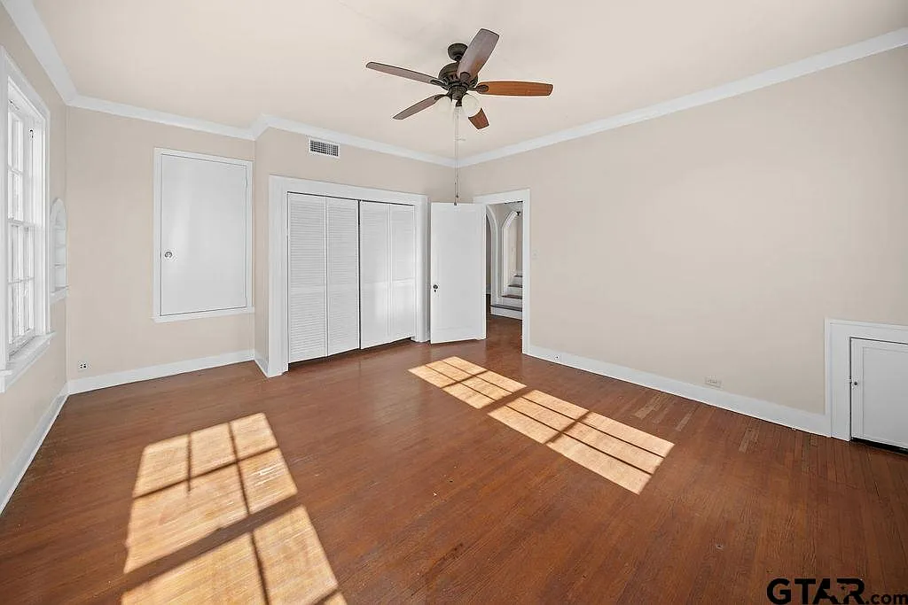 602 S. Broadway