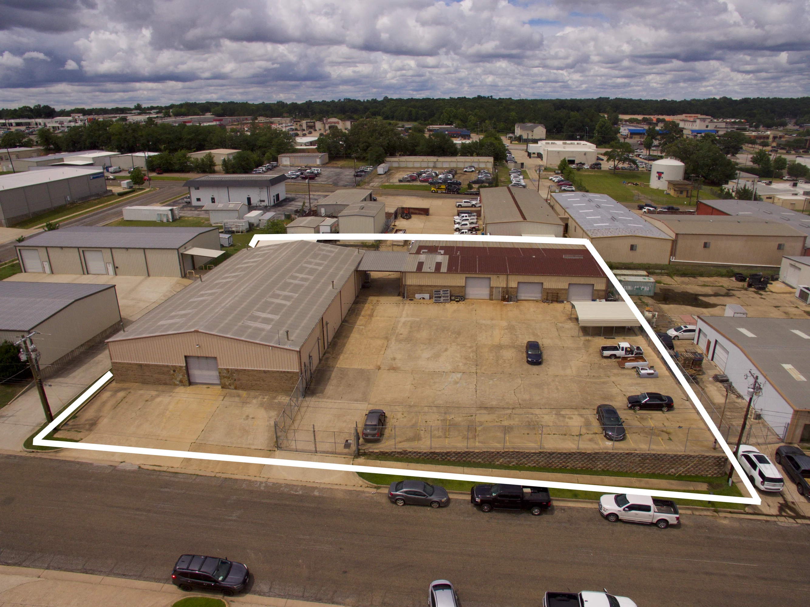Exterior of the approximately 7,000-square-foot industrial building at the Candy Park property in Tyler.